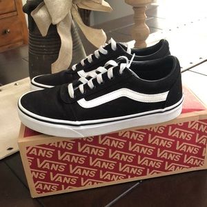 Vans Shoes -canvas black and white